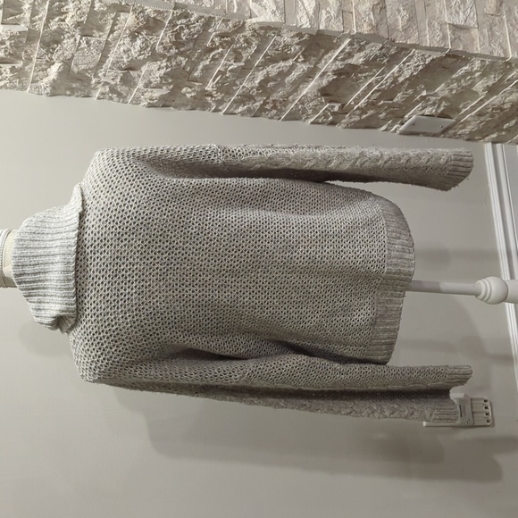 Urban outfitters grey knit vneck cable knit sweater with open turtle neck - Picture 5 of 5